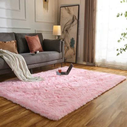 Roosa pehme ja karvane vaip 140x200 cm