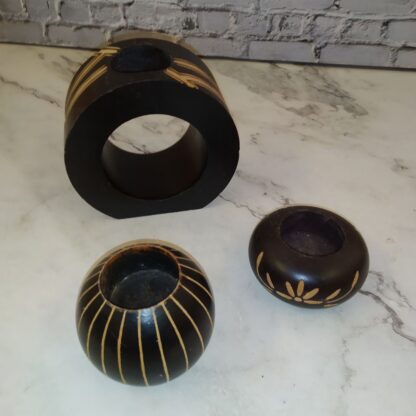 Puust küünlaalused, 3tk