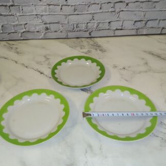 3 rohelist alustaldrikut