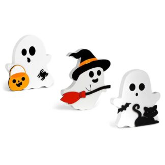 Kolm puust kummituse kujukest