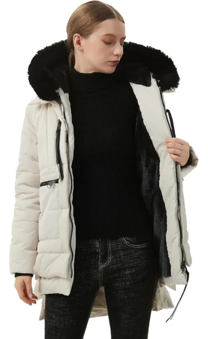 Kreemjasvalge soe karvase kraega talveparka naistele, suurus XL (rü 130 cm)