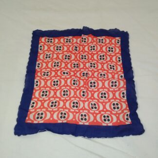 Punase-valge mustriga linik, 27x30 cm