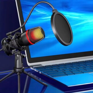 Kolmjalaga mikrofon mängurile või striimerile