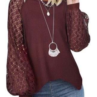 Tumepunane pitsvarrukatega džemper suurus L