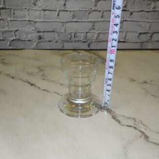 Klaasist magustoidunõu