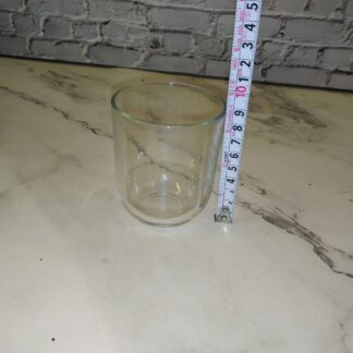 Lihtne klaasist joogiklaas